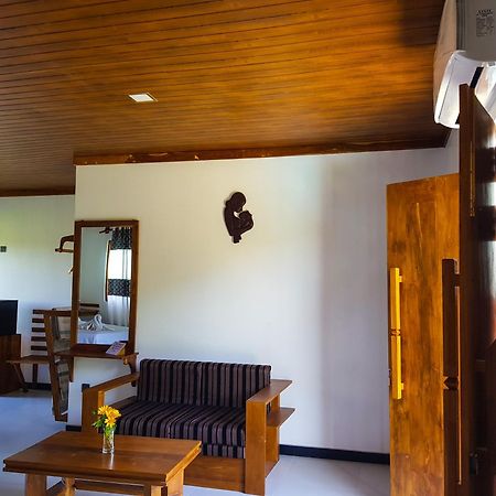 Eco Hotel Black & White - Anuradhapura Mihintale Bagian luar foto